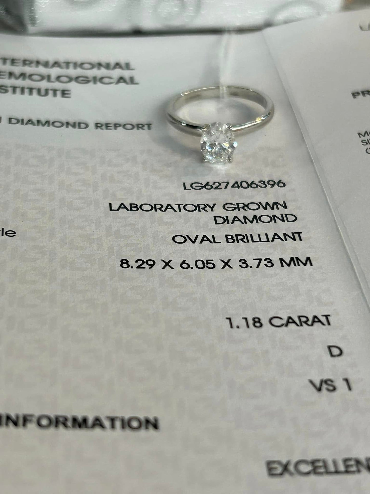 $999.00 1.18ct Oval LG Diamond Solitaire Eng Ring 14KW