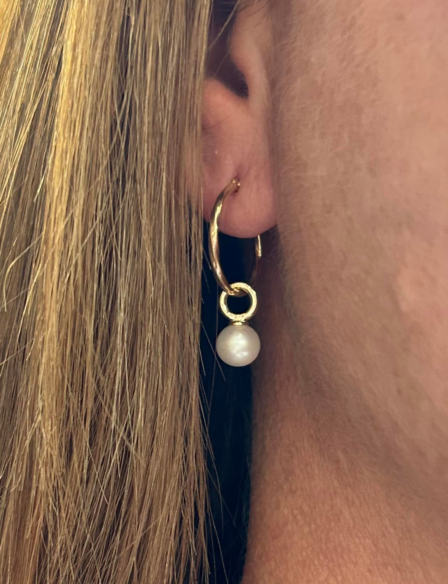 14KY Genuine Pearl Hoop Dangle